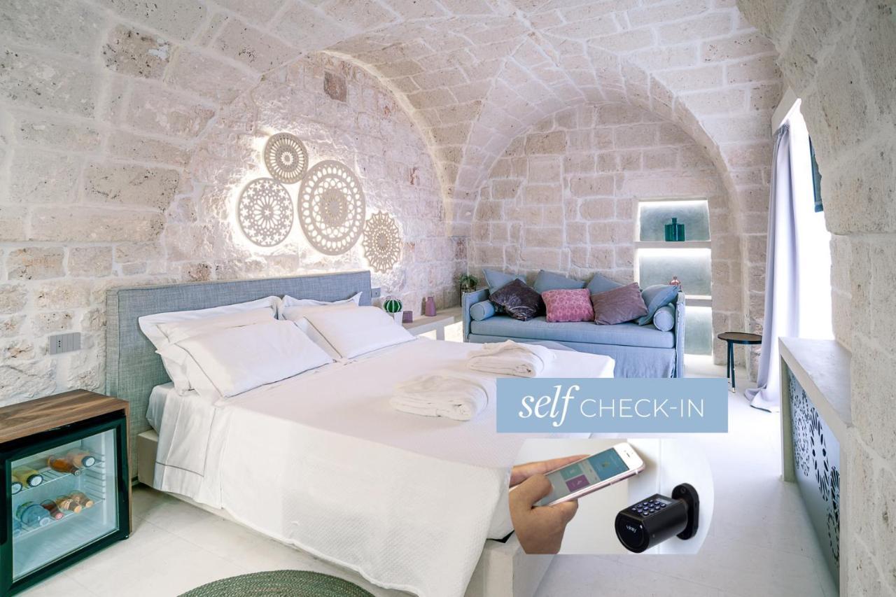 אוסטוני Vico Bianco Raro Smart Rooms Collection מראה חיצוני תמונה