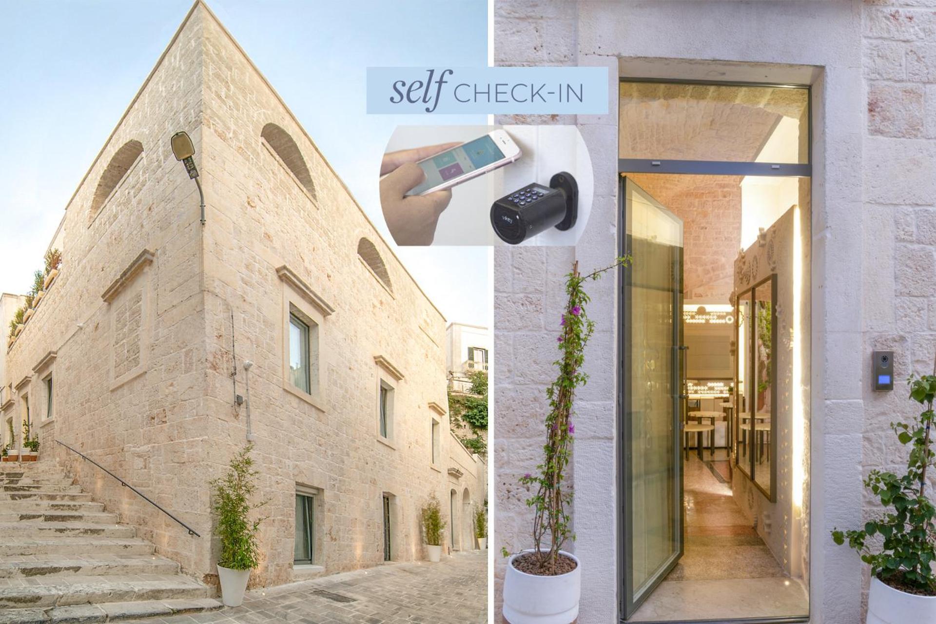 אוסטוני Vico Bianco Raro Smart Rooms Collection מראה חיצוני תמונה