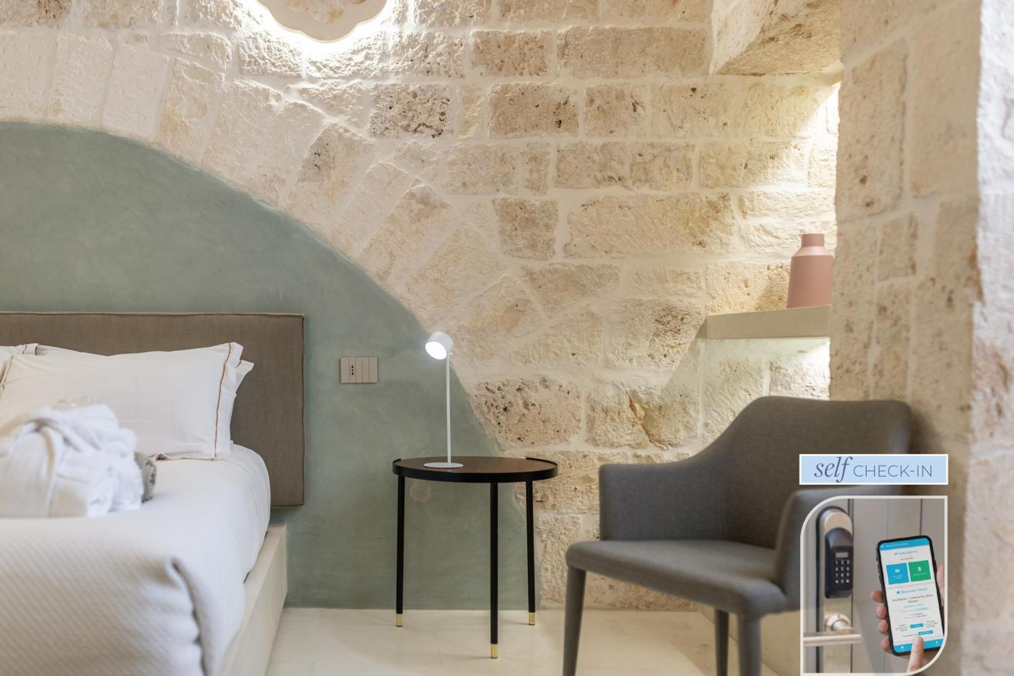אוסטוני Vico Bianco Raro Smart Rooms Collection מראה חיצוני תמונה