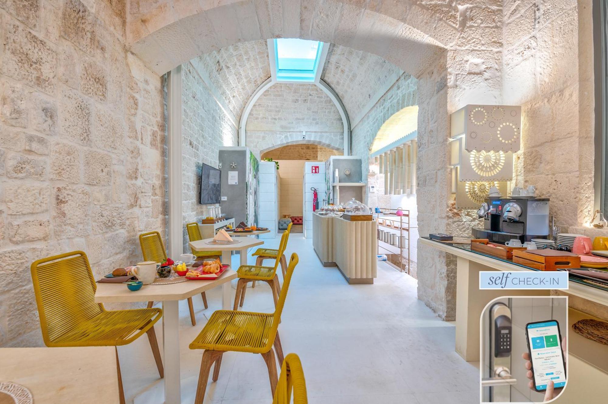 אוסטוני Vico Bianco Raro Smart Rooms Collection מראה חיצוני תמונה